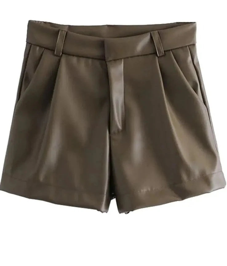 Shorts Couro Basic